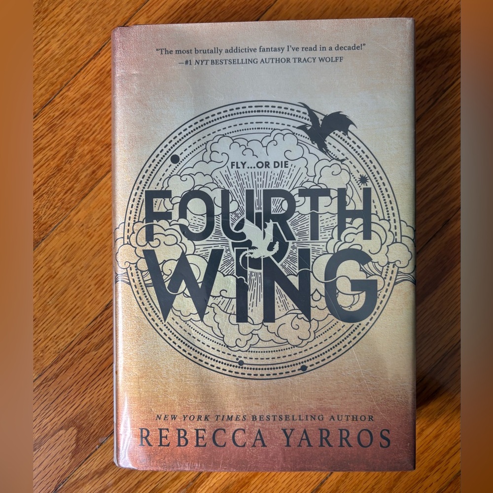 Fourth Wing by Rebecca Yarros - Hardcover with Graphic Cover